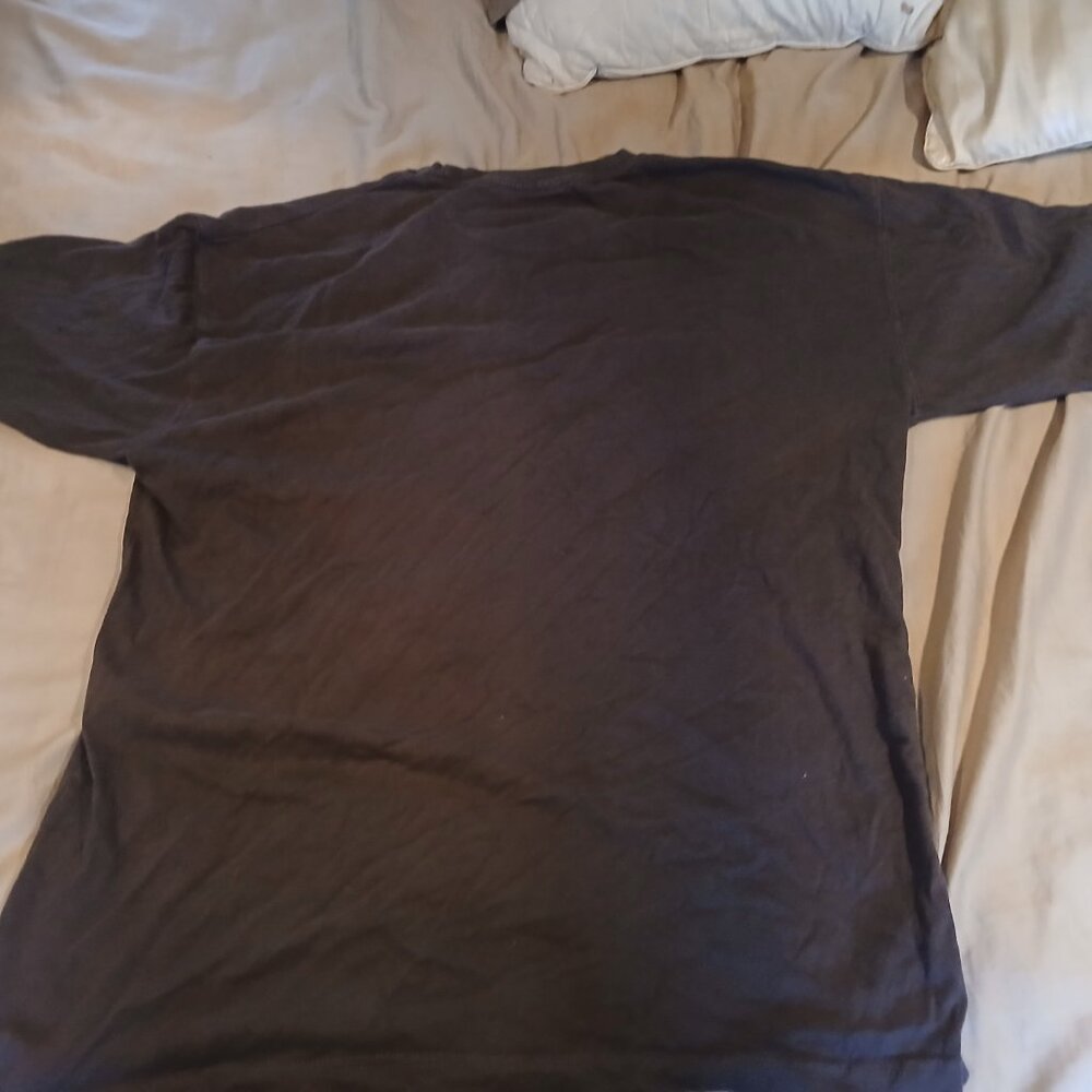 Tshirt - Picture 2 of 2